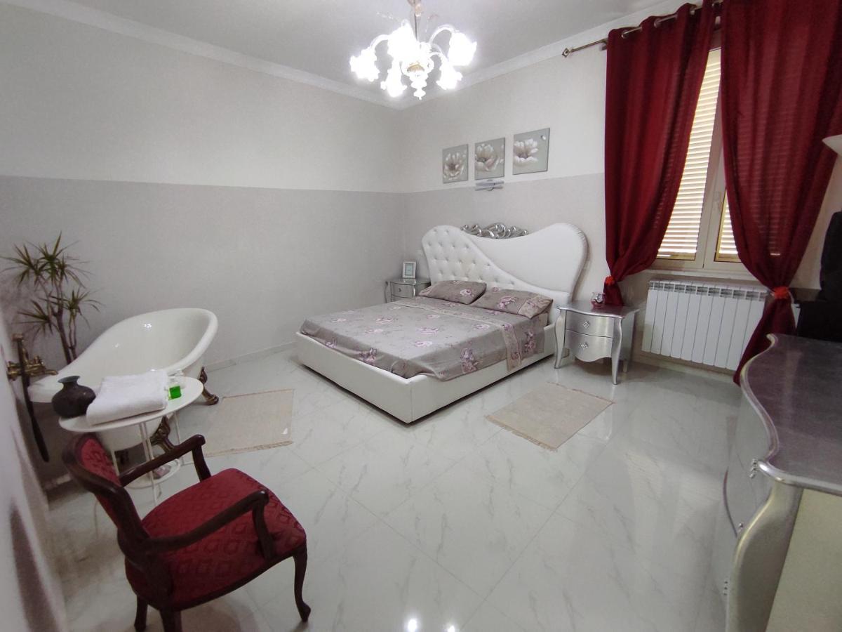 Affittacamere Silvagni Caserta Exterior photo